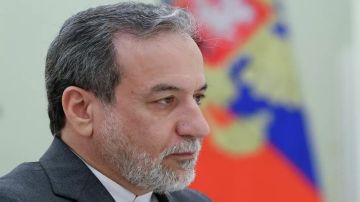 عراقجي.. لا نقبل وقف إطلاق النار ونطالب بوقف الحروب في المنطقة بأكملها عراقجي.. لا نقبل وقف إطلاق النار ونطالب بوقف الحروب في المنطقة بأكملها