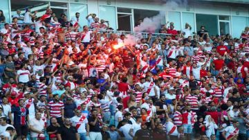 أكد أنه الداعم الدائم والأول لناديه ... الجمهور يضخ ربع مليار في خزينة الإفريقي