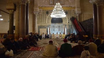 القيروان.. موكب ديني بجامع عقبة إحتفاء بليلة القدر