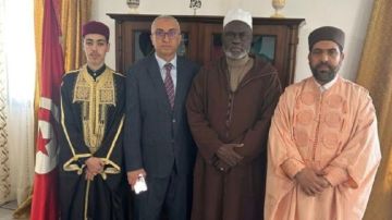 تونسي يفوز بالجائزة الأولى في حفظ القرآن الكريم في مسابقة بالسنغال تونسي يفوز بالجائزة الأولى في حفظ القرآن الكريم في مسابقة بالسنغال