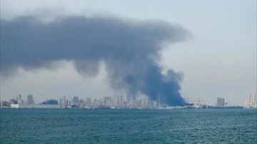 البحرين تعلن تعرض خزانات وقود لهجوم إيراني