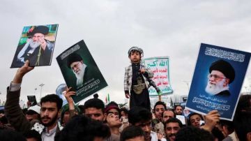 بعد العراق ولبنان ...الحوثيون يفتحون جبهة ثالثة إسنادا لإيران بعد العراق ولبنان ...الحوثيون يفتحون جبهة ثالثة إسنادا لإيران