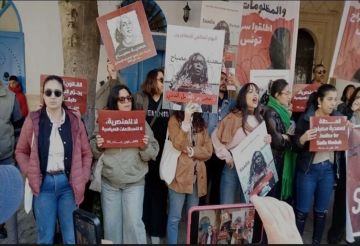 تونس.. السجن 8 سنوات لناشطة في حقوق المهاجرين ومدونون ينددون بـحملة القمع (صور)
