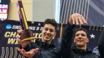 إنجاز تاريخي في المسابح الأمريكية.. الذهب والفضة للحفناوي والجوادي