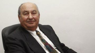 وزارة التعليم العالي تنعى الصادق بلعيد