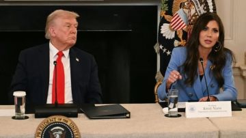 ترامب يقيل وزيرة الأمن الداخلي واحدى مهندسات ترحيل المهاجرين