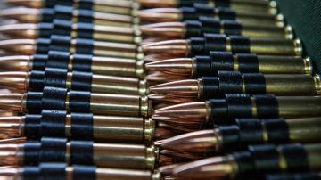 أمريكا تتجاوز الكونغرس وتوافق على بيع ذخائر للإحتلال