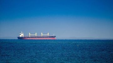 توقف 150 ناقلة نفط في المياه المفتوحة بالخليج لتتجنب مضيق هرمز