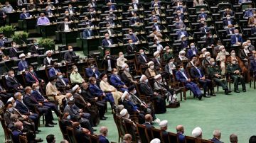 مقترح برلماني إيراني للانسحاب من معاهدة حظر الانتشار النووي