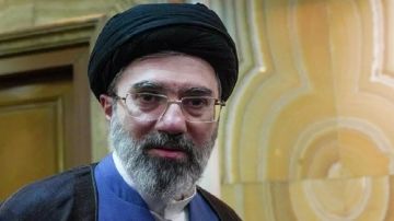 خامنئي يحدد أخطاء وقعت فيها أمريكا وإسرائيل خلال 3 حروب مع إيران