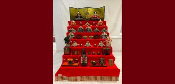 عادات من اليابان عيد الفتيات: دمى هينا نينغيو و حلويات هيشي موتشي