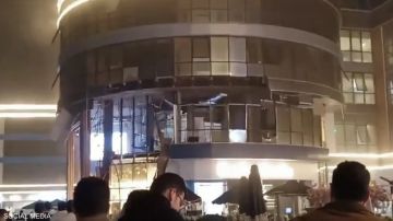 مصر.. قتلى وجرحى إثر اندلاع حريق بمول تجاري في دمياط مصر.. قتلى وجرحى إثر اندلاع حريق بمول تجاري في دمياط