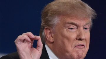 ترمب: دمرنا إيران وعلى السفن التحلي بالشجاعة وعبور مضيق هرمز ترمب: دمرنا إيران وعلى السفن التحلي بالشجاعة وعبور مضيق هرمز