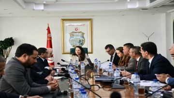 وزارة الصناعة.. لجنة القيادة تصادق على ميثاق التنافسية للنهوض بقطاع الصناعات الإلكترونية 