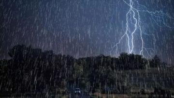 طقس الليلة.. أمطار رعدية وغزيرة بهذه الجهات