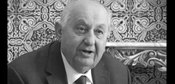 وزارة التعليم العالي تنعى العميد الصادق بلعيد أستاذ القانون الدستوري وزارة التعليم العالي تنعى العميد الصادق بلعيد أستاذ القانون الدستوري