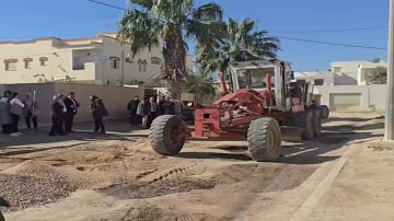 صفاقس.. وأخيرا السلط الجهوية تتدخل لمعالجة الوضع الكارثي في زنقة كعنيش صفاقس.. وأخيرا السلط الجهوية تتدخل لمعالجة الوضع الكارثي في زنقة كعنيش