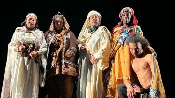 رحلة التيه والإنقاذ: مسرحية سراب تبحر في عوالم المرأة والإنسان