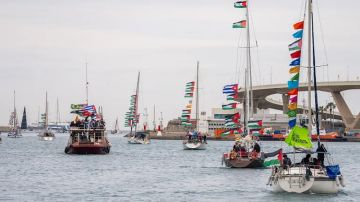 أسطول الصمود ينطلق من برشلونة نحو غزة لكسر الحصار