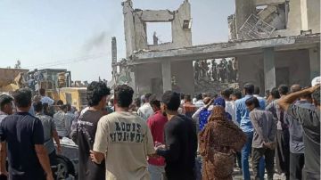 خبراء قانون دولي في أمريكا.. الضربات على إيران قد تشكل جرائم حرب