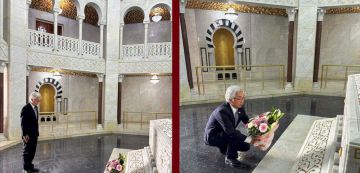 صورة اليوم: في الذكرى 70 لإقامة العلاقات بين البلدين، سفير اليابان يزور ضريح الزعيم (ألبوم )