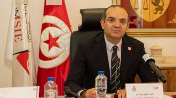 رئيس هيئة الانتخابات يعلن إلغاء العمل بالحبر الانتخابي رئيس هيئة الانتخابات يعلن إلغاء العمل بالحبر الانتخابي