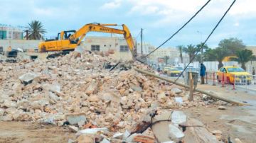 صفاقس الجديدة ..حملة كبرى لإزالة البنايات المتداعية ورفع الفضلات والردم