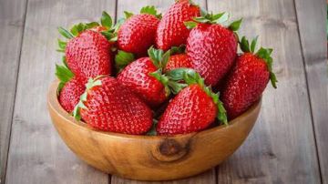 وزارة الصحة تؤكد ... الفراولة سليمة وما يتم تداوله لا أساس له من الصحة