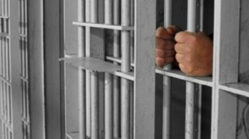 تم ايقافه بجهة حلق الوادي.. بطاقة ايداع بالسجن ضد مروج مخدرات مصنف خطير