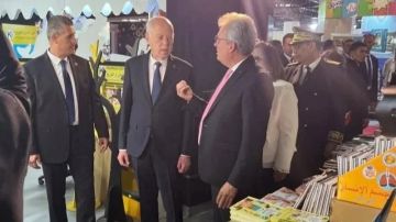 رئيس الجمهورية يفتتح الدورة الـ40 لمعرض تونس الدولي للكتاب