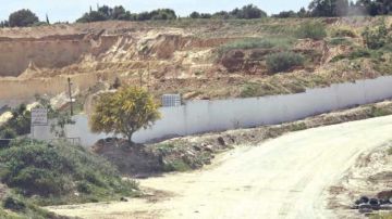 في غياب الوضوح والشفافية ... لجان إسناد مقاطع الرمل تعطل المشاريع