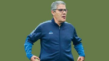 فيما الخطوي ينتقد التحكيم ... أعمال شغب تفسد لقاء آسفي وإتحاد العاصمة