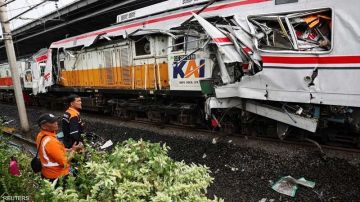 إندونيسيا: قتلى وجرحى في حادث اصطدام قطارين