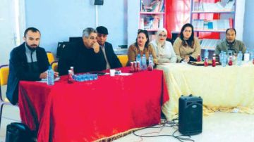 المعهد الثانوي أبو القاسم الشابي بحاجب العيون ...يوم تحسيسي بعنوان على الأرض ما يستحق الحياة 