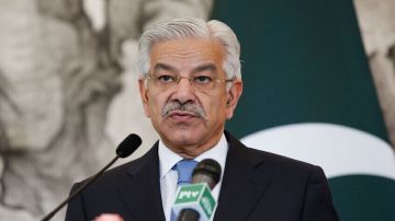 وزير الدفاع الباكستاني.. إسرائيل لعنة على البشرية