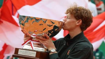 سينر يفوز ببطولة مونت كارلو للتنس على حساب ألكاراز 