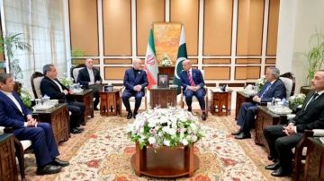 بناء على مقترح باكستاني.. تمديد المفاوضات اليوم الأحد بين إيران والولايات المتحدة 