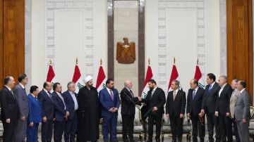 الرئيس العراقي يكلف علي الزيدي لتشكيل الحكومة.. فمن هو الشخصية المكلفة؟