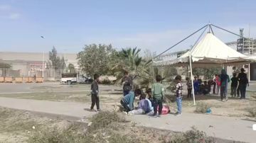 القيروان: متساكنو الرويسات يعتصمون أمام مصنع الاسمنت