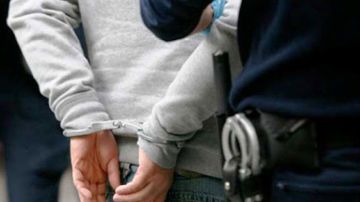 بطاقتا إيداع بالسجن في حق موظفين سابقين بمؤسسة اعلامية