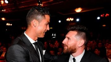 لاعب روسي يدخل في قائمة "نادرة" مع ميسي ورونالدو