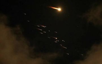 دول الخليج تترقب الهدنة بحذر وسط استمرار اعتراض الصواريخ الإيرانية دول الخليج تترقب الهدنة بحذر وسط استمرار اعتراض الصواريخ الإيرانية