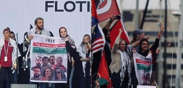 عودة على مقاطع من أسطول الصمود 1 عند انطلاقه من تونس