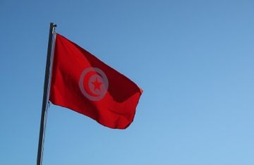 الدفاع التونسية تصدر بيانا ردا على دعوة المرزوقي للجيش بالتمرد الدفاع التونسية تصدر بيانا ردا على دعوة المرزوقي للجيش بالتمرد