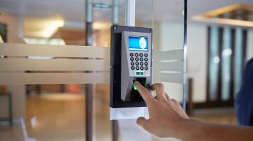 فرض آلية البصمة على الأساتذة والمعلمين فرض آلية البصمة على الأساتذة والمعلمين