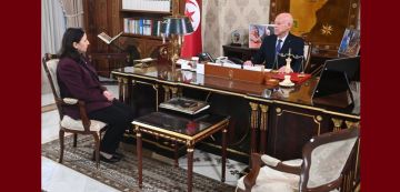 الرئيس يؤكد بذل جهوده لتحسين ظروف العيش والعمل دون انقطاع لتخفيض الأسعار