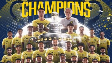 كريستيانو رونالدو يتوج بطلا مع النصر للدوري السعودي كريستيانو رونالدو يتوج بطلا مع النصر للدوري السعودي