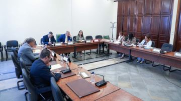 من بينها قانون هيئة الاتصال السمعي البصري... لجنة الحقوق والحريات تنظر في عدد من مقترحات القوانين من بينها قانون هيئة الاتصال السمعي البصري... لجنة الحقوق والحريات تنظر في عدد من مقترحات القوانين