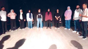 القيروان تستعيد وهج المسرح في افتتاح الدورة 30 من مهرجان المسرح الحديث القيروان تستعيد وهج المسرح في افتتاح الدورة 30 من مهرجان المسرح الحديث