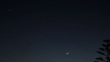 جذب أنظار عشاق الفلك.. اصطفاف كوكبي مذهل في سماء تونس جذب أنظار عشاق الفلك.. اصطفاف كوكبي مذهل في سماء تونس